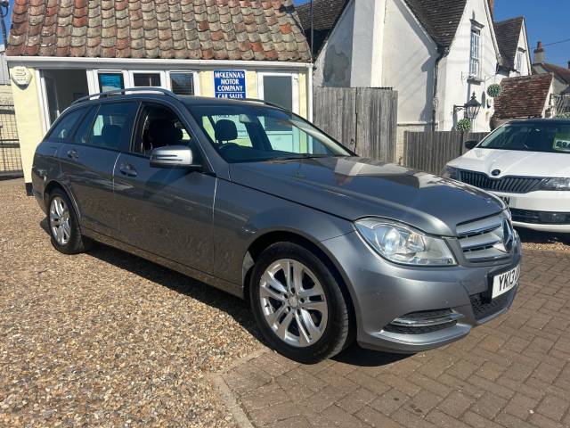 Mercedes-Benz C Class 1.6 C180 BlueEfficiency Executive SE Euro 5 (s/s) 5dr Estate Petrol Silver