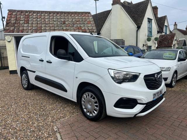Vauxhall Combo 1.5 Turbo D 2300 Sportive L2 H1 Euro 6 (s/s) 4dr Panel Van Diesel White