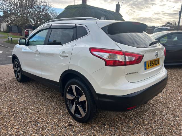 2015 Nissan Qashqai 1.2 DIG-T n-tec+ 2WD Euro 6 (s/s) 5dr