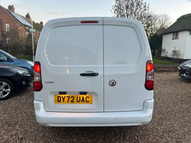 2022 Vauxhall Combo 1.5 Turbo D 2300 Sportive L2 H1 Euro 6 6dr