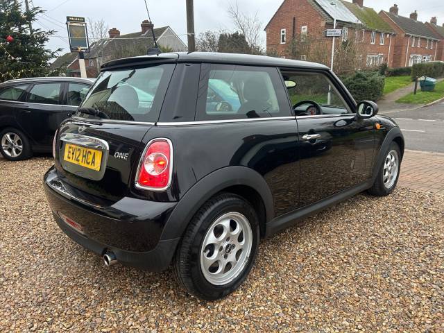 2012 Mini Hatch 1.6 One Steptronic Euro 5 3dr