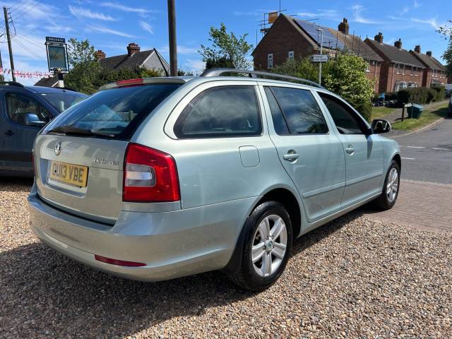 2013 Skoda Octavia 1.4 petrol 5 door estate euro 5 tsfi