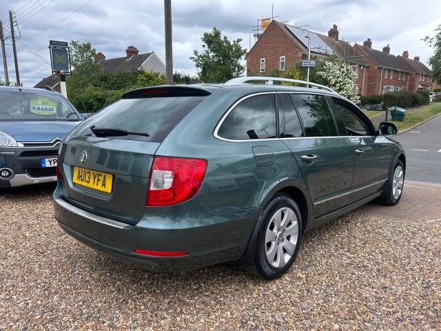 2013 Skoda Superb 1.8 TSI Elegance Euro 5 5dr